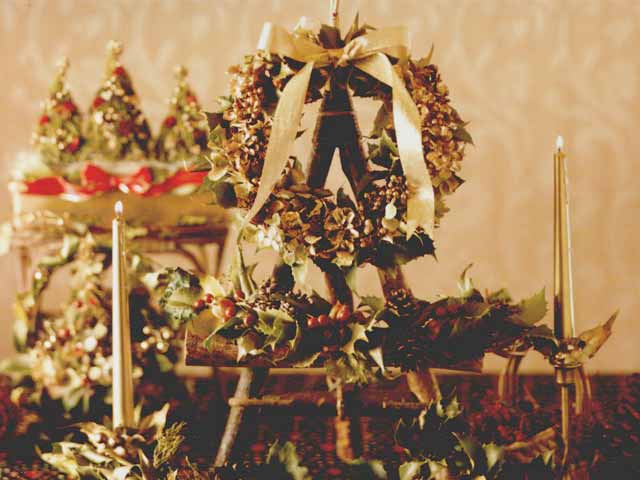 ���[�X����